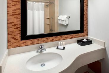 هتل Courtyard By Marriott New York Manhattan / Soho