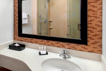 هتل Courtyard By Marriott New York Manhattan / Soho