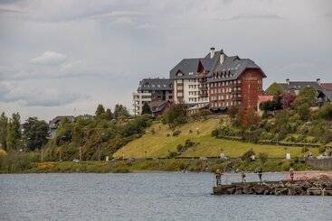 هتل Cumbres Puerto Varas