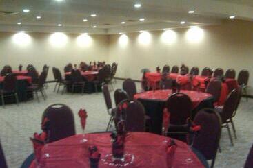 هتل Days Inn By Wyndham Brampton