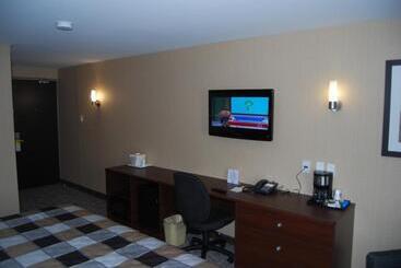 هتل Days Inn By Wyndham Brampton