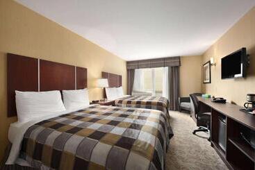 هتل Days Inn By Wyndham Brampton
