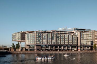 هتل Doubletree By Hilton  Amsterdam Centraal Station