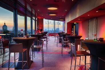 هتل Doubletree By Hilton  Amsterdam Centraal Station
