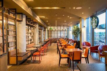هتل Doubletree By Hilton  Amsterdam Centraal Station