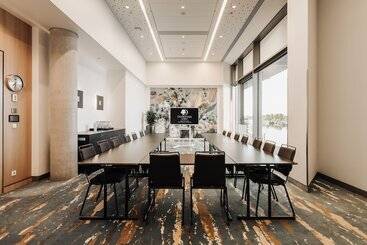 هتل Doubletree By Hilton  Amsterdam Centraal Station