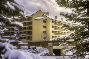 Elevation Hotel & Spa