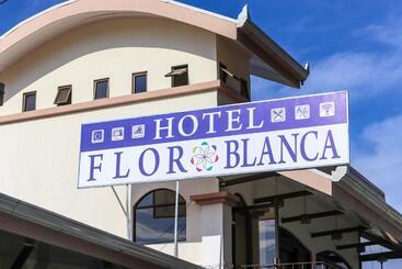 هتل Flor Blanca