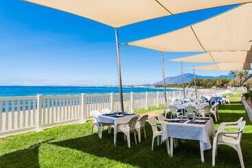 Отель Globales Playa Estepona