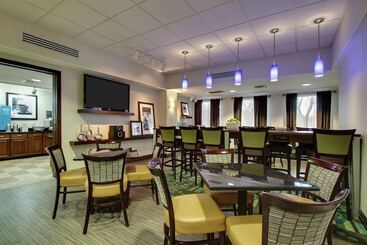 هتل Hampton Inn Dubois