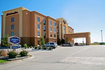 هتل Hampton Inn Haysnorth Of I70