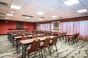 هتل Hampton Inn Montgomery South Airport