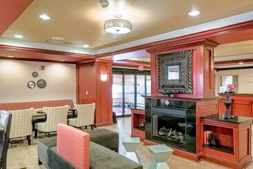 هتل Hampton Inn Montgomery South Airport