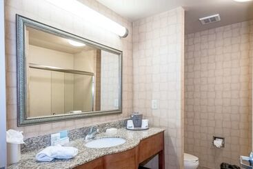 هتل Hampton Inn Montgomery South Airport