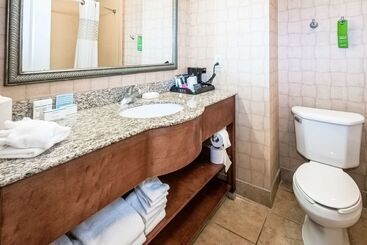 هتل Hampton Inn Montgomery South Airport