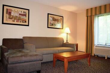 هتل Hampton Inn Montgomery South Airport