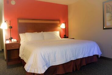 هتل Hampton Inn Montgomery South Airport