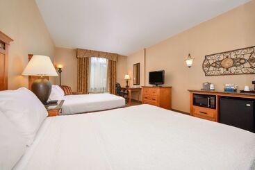 هتل Hampton Inn & Suites Coeur D  Alene