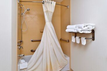 هتل Hampton Inn & Suites Daytonvandalia