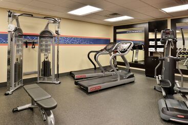 هتل Hampton Inn & Suites Daytonvandalia
