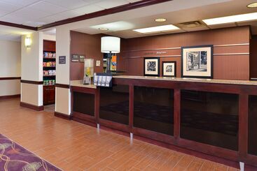 هتل Hampton Inn & Suites Daytonvandalia