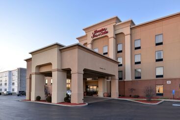 هتل Hampton Inn & Suites Daytonvandalia
