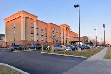 هتل Hampton Inn & Suites Daytonvandalia