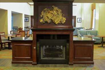 هتل Hampton Inn & Suitesknoxville/north I75
