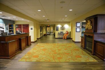 هتل Hampton Inn & Suitesknoxville/north I75
