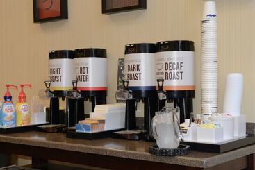 هتل Hampton Inn & Suitesknoxville/north I75