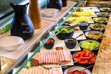 هتل Hilton Garden Inn Krakow