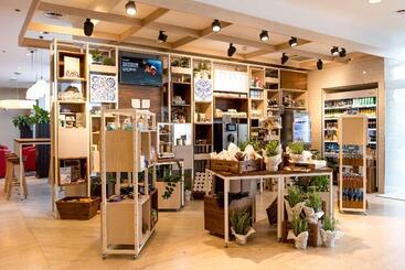 هتل Hilton Garden Inn Krakow