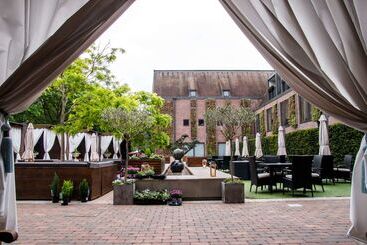 هتل Hilton London Syon Park