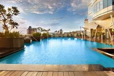 هتل Holiday Inn Cochin, An Ihg