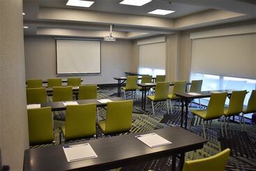 هتل Holiday Inn Express & Suites Charlotte Concord I 85, An Ihg