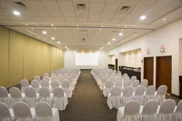 هتل Holiday Inn Express Mérida, An Ihg