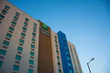 هتل Holiday Inn Express Saltillo Zona Aeropuerto, An Ihg