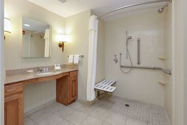 هتل Homewood Suites By Hilton Hagerstown