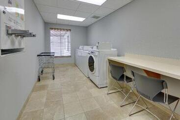 هتل Homewood Suites By Hilton Hagerstown