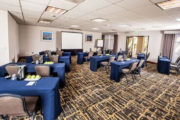 هتل Homewood Suites By Hilton San Diego Airport/liberty Station