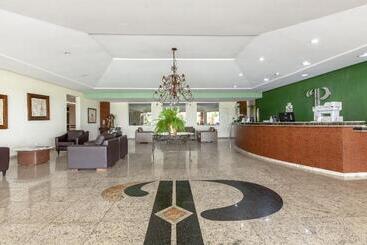 هتل Ipe Park Convention