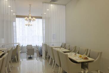 هتل Kyriad Prestige Perpignan Centre Del Mon