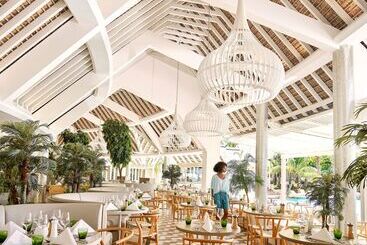 هتل Lux Grand Gaube Resort & Villas
