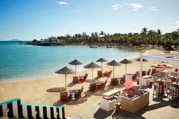 هتل Lux Grand Gaube Resort & Villas