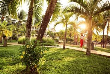 هتل Lux Grand Gaube Resort & Villas