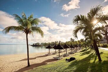 هتل Lux Grand Gaube Resort & Villas