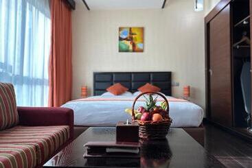 Marina View Deluxe Hotel Apartment