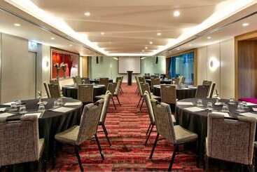 هتل Park Plaza Bangkok Soi 18