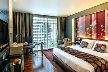 هتل Park Plaza Bangkok Soi 18