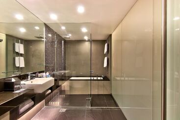 هتل Park Plaza Bangkok Soi 18
